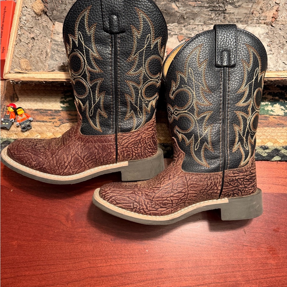 CODY JAMES BOYS' REX WESTERN BOOTS - BROAD SQUARE TOE size 13D